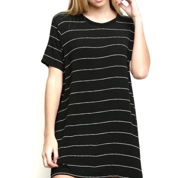 Brandy Melville Black & White T Shirt Dress - Picture 2 of 3